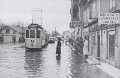 Mölndal. Översvämning i februari 1943. Efter fotografi utlånat av Michael Idegård. Nr 1 2022. Utgivet av Göteborgs Vykortsklubb