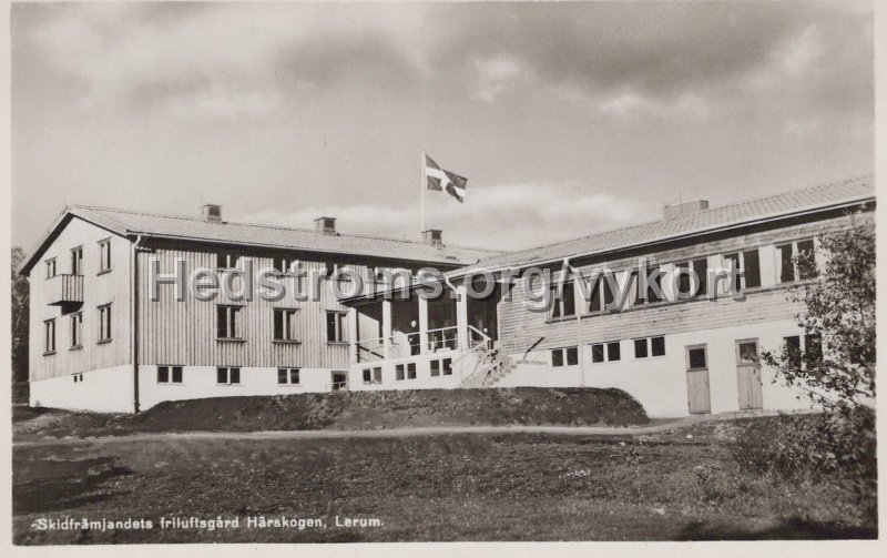 Skidframjandets friluftsgard Harskogen, Lerum. Odaterat. nr. 100 Skidframjandets forlag.jpg - Skidfrämjandets friluftsgård Härskogen, Lerum.Odaterat.nr. 100 Skidfrämjandets förlag.