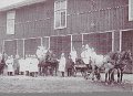 Lerums frivillga brandkår år 1914 vid Almekärr.  Nyproduktion, odaterat. Haspen förlag