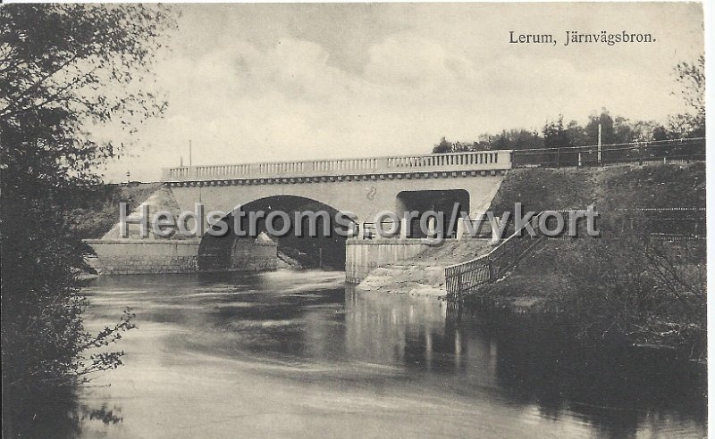 Lerum, Jarnvagsbron. Odaterat.jpeg - Lerum, Järnvägsbron.Odaterat.Förlag: Svenska Litografska