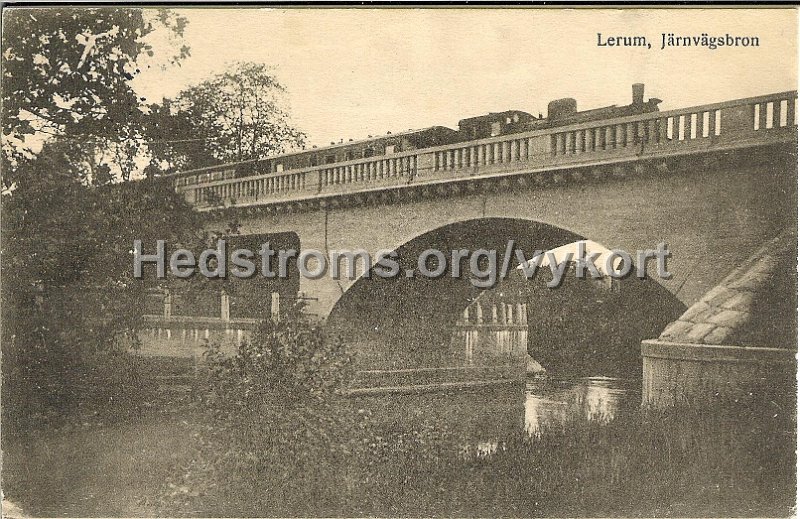 Lerum. Jarnvagsbron. Postganget 10 augusti 1918. Forlag Arvid Nilsson.jpeg - Lerum, Järnvägsbron.Postgånget 10 augusti 1918.Förlag Arvid Nilsson.