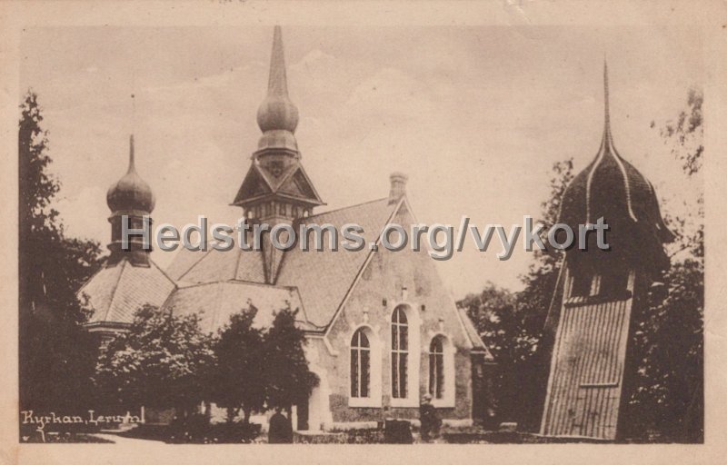 Kyrkan, Lerum. Postganget 1 juni 1922. Forto o. forlag C.AA. Traff.jpg - Kyrkan, Lerum.Postgånget 1 juni 1922.Foto o. förlag: C.A. Träff.