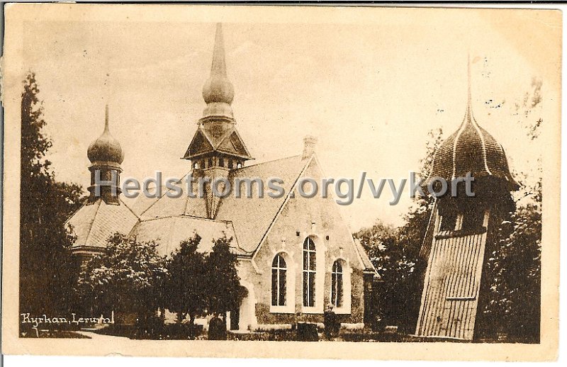 Kyrkan, Lerum. Postganget 1925. Foto o. forlag C.A. Traff.jpg - Kyrkan, Lerum.Postgånget 1925.Foto o. förlag: C.A. Träff.