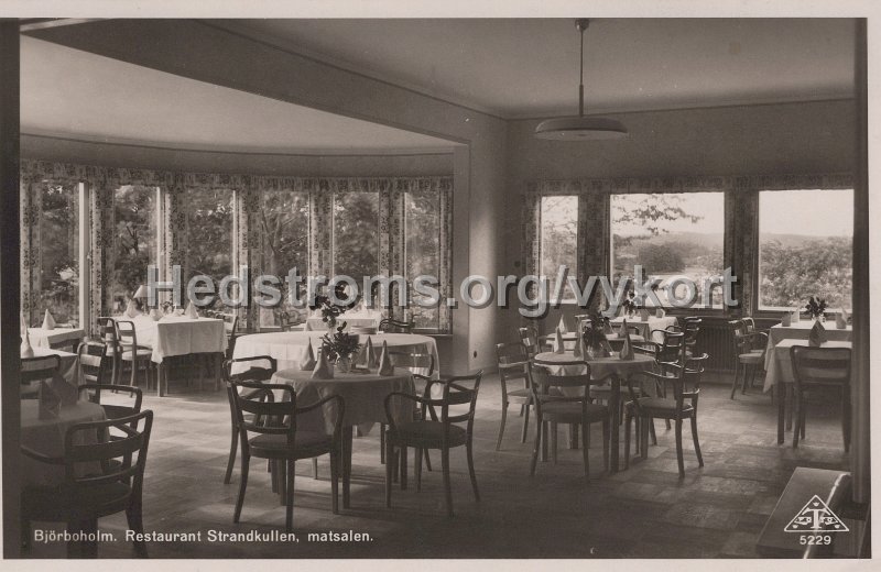 Bjorboholm. Restaurant Strandkullen, matsalen. Postganget 3 september 1947. C.A. Traff 5229.jpg - Björboholm. Restaurant Strandkullen, matsalen.Postgånget 3 september 1947.C.A. Träff 5229.