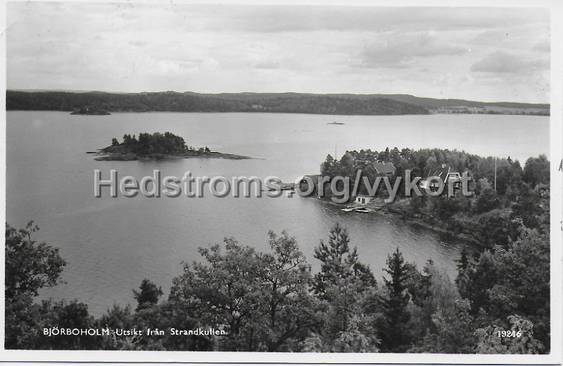 Bjorboholm. Utsikt fran Strandkullen. Postganget 14 augusti 1940. A.-B. Alga, Stockholm. 19246.jpeg - Björboholm. Utsikt från Strandkullen.Postgånget 14 augusti 1940.A.-B. Alga, Stockholm. 19246.