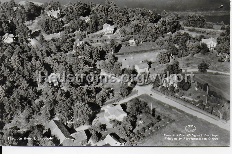 Flygfoto over Bjorboholm. Postganget 13 juli 1956. Forlag C. Karlsson, Bjorboholm. Ensamratt Foto AB Flygtrafik, Dals Langed.jpeg - Flygfoto över Björboholm. Postgånget 13 juli 1956.Förlag: C. Karlsson, BjörboholmEnsamrätt & Foto: A/B Flygtrafik, Dals Långed.