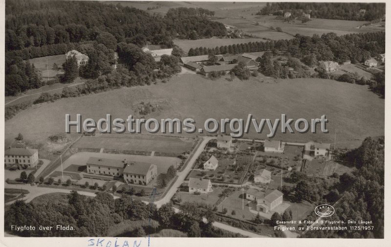 Flygfoto over Floda. Postganget  5 augusti 1959. Esnsamratt Foto A B Flygtrafik, Dals-Langed.jpg - Flygfoto över Floda.Postgånget 5 augusti 1959.Ensamrätt & Foto: A/B Flygtrafik, Dals-Långed.