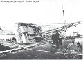 Goteborg. Kolhalning vid Gamla Varfet. Reproduktion av foto tillhorande Goteborgs Historiska Museum