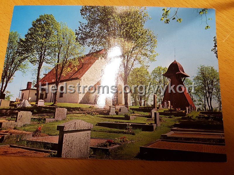 Stora Lundby Kyrka byggd 1728 pa 1100-talskyrkans plats. Postganget 22 augusti 1982. Copyright AB H. Lindenhag, Goteborg.jpg - Stora Lundby Kyrka byggd 1728 på 1100-talskyrkans plats.Postgånget 22 augusti 1982.Copyright: AB H. Lindenhag, Göteborg.