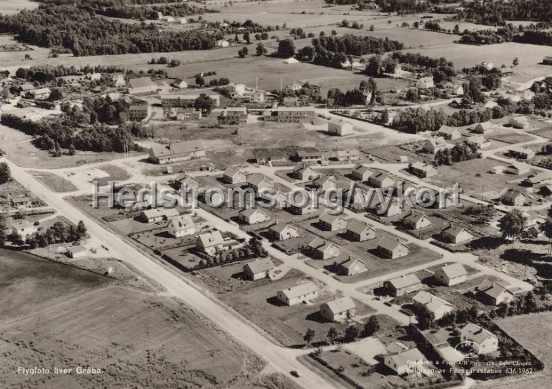 Flygfoto over Grabo. Postganget 24 juli .jpg - Flygfoto över Gråbo.Postgånget 24 juli .Ensamrätt & Foto: A/B Flygtrafik, Dals Långed.