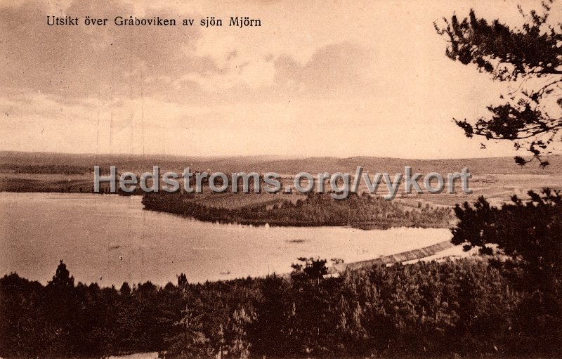 Utsikt over Graboviken av sjon Mjorn. Postganget 28 januari 1931. Foto Forlag J. E. Lindqvist, Grabo.jpg - Utsikt över Gråboviken av sjön Mjörn.Postgånget 28 januari 1931.Foto & Förlag: J. E. Lindqvist, Gråbo.