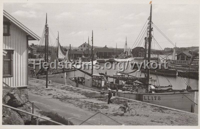 Mollosund. Odaterat. Foto. H. Lindenhag, Goteborg.jpg - Mollösund.Odaterat.Foto. H. Lindenhag, Göteborg.