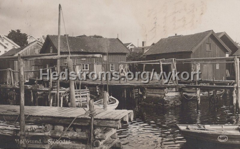Mollosund. Sjobodar. Postganget 1934. Forlag Alrik Hedlund, Goteborg.jpg - Mollösund. Sjöbodar.Postgånget 1934.Förlag: Alrik Hedlund, Göteborg.