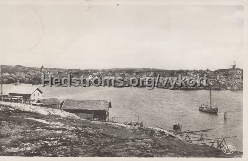 Mollosund. Postganget 17 juli 1942. Forlag Ivar Jacobsons Cafe, Mollosund.jpg - Mollösund.Postgånget 17 juli 1942.Förlag: Ivar Jacobsons Café, Mollösund.