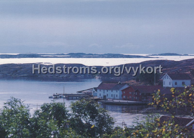 Vastkustvyer. Halsning fran Orust - Mollon mot Pater Noster.jpg - Västkustvyer.Hälsning från Orust - Mollön mot Pater Noster.