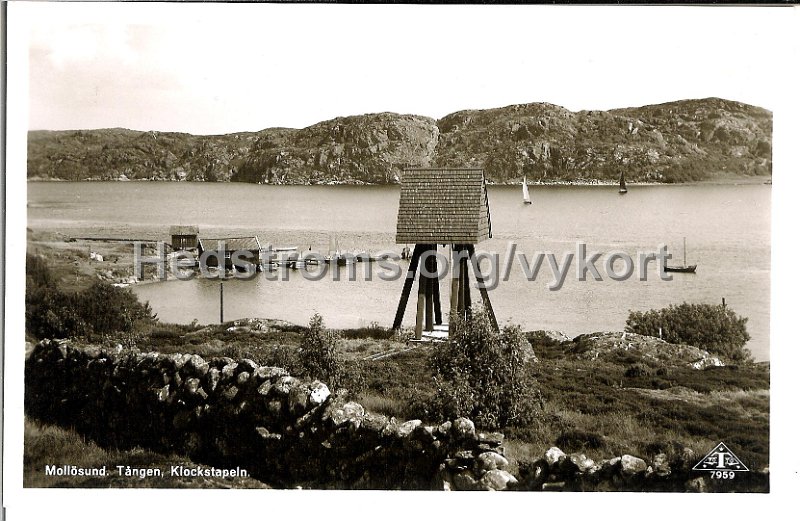 Mollosund. Tangen, Klockstapeln. Odaterat. Forlag Traff. 7959.jpg - Mollösund. Tången, Klockstapeln.Odaterat.Förlag Träff. 7959.