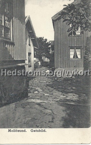 Mollosund. Gatubild. Postganget 13 mm 1915. AM.Mattsson, Mollosund.jpeg - Mollösund. Gatubild.Postgånget 13 mm 1915.AM.Mattsson, Mollösund.