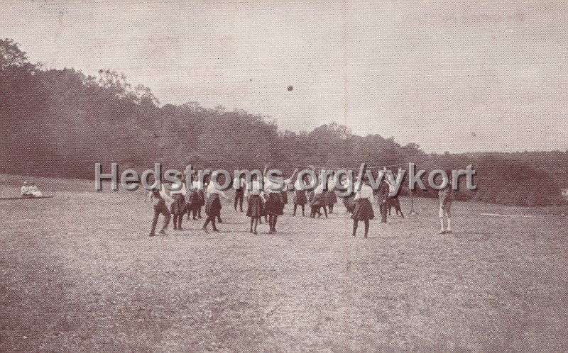 Volleyboll. Postganget 20 augusti 1912.jpg - Volleyboll.Postgånget 20 augusti 1912.