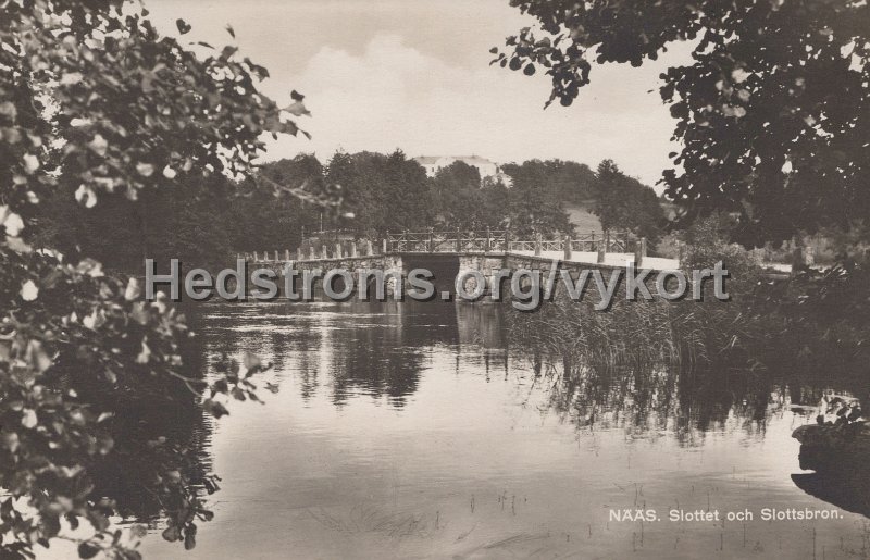 Naas. Slottet och Slottsbron. Postganget 6 juli. A.-B. Goteborgs Konstforlag.jpg - Nääs. Slottet och Slottsbron.Postgånget 6 juli.A.-B. Göteborgs Konstförlag.