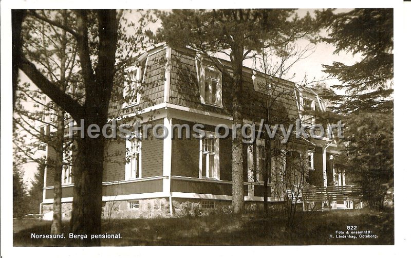 Norsesund. Berga Pensionat. Postganget 23 september 1954. Foto ensamratt H. Lindenhag, Goteborg. 822.jpg - Norsesund. Berga Pensionat.Postgånget 23 september 1954.Foto & ensamrätt: H. Lindenhag, Göteborg. 822.