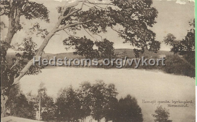 Hemsjo gamla kyrkogard, Norsesund. Postganget 22 juli 1930.jpeg - Hemsjö gamla kyrkogård, Norsesund.Postgånget 22 juli 1930.