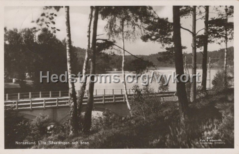 Norsesund- Lilla Savelangen och bron. Postganget 20 januari 1960. Foto ensamratt H. Lindenhag, Goteborg. 827.jpg - Norsesund. Lilla Sävelången och bron.Postgånget 20 januari 1960.Foto & ensamrätt: H. Lindenhag, Göteborg. 827.