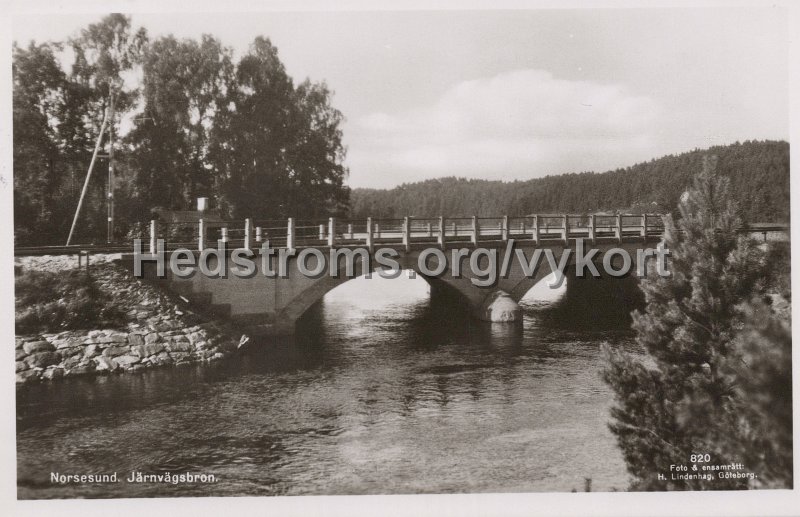 Norsesund. Jarnvagsbron. Postganget 22 november 1954. Foto ensamratt H. Lindenhag, Goteborg. 820.jpg - Norsesund. Järnvägsbron.Postgånget 22 november 1954.Foto & ensamrätt: H. Lindenhag, Göteborg. 820.