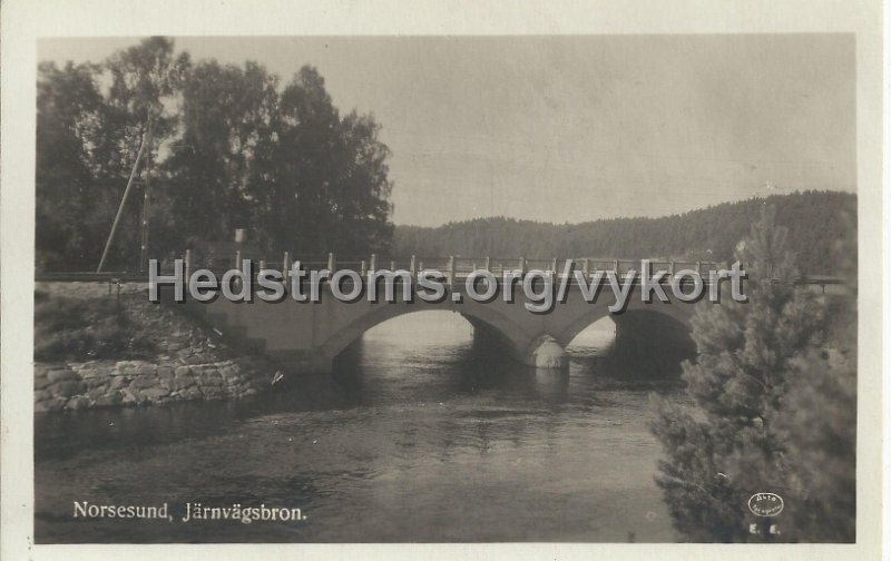 Norsesund. Jarnvagsbron. Postganget 3 juli 1934. Troligen Einar Erikson, Alingsas.jpeg - Norsesund. Järnvägsbron.Postgånget 3 juli 1934.Troligen Einar Erikson, Alingsås.