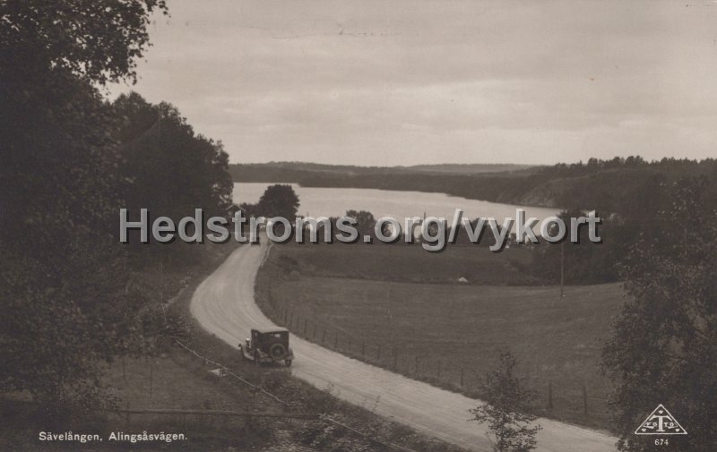 Savelangen. Alingsasvagen. Postganget 27 juli 1954. Forlag Alrik Hedlund, Goteborg. C. A. Traff 674.jpg - Sävelången. Alingsåsvägen.Postgånget 27 juli 1954.Förlag: Alrik Hedlund, Göteborg.C. A. Träff 674.