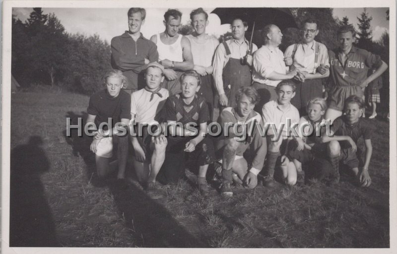 Fotbollslag sjovik 1946. Lennart.jpg - Fotbollslag Sjövik 1946. Lennart.