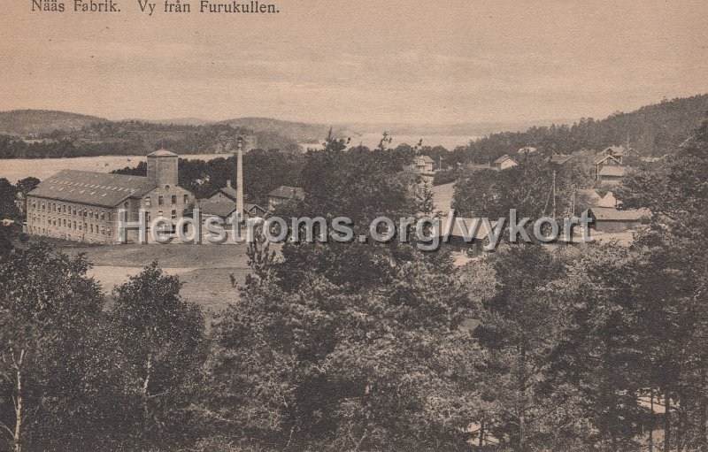 Naas Fabrik. Vy fran Furukullen. Postganget 28 juni 1921.jpg - Nääs Fabrik. Vy från Furukullen.Postgånget 28 juni 1921.