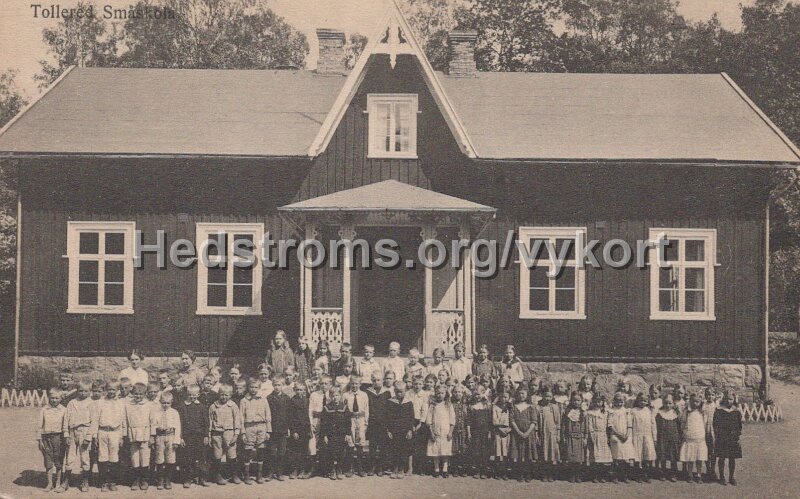 Tollered. Smaskolan. Daterat 14 augusti 1919.jpg - Tollered. Småskolan.Daterat 14 augusti 1919.