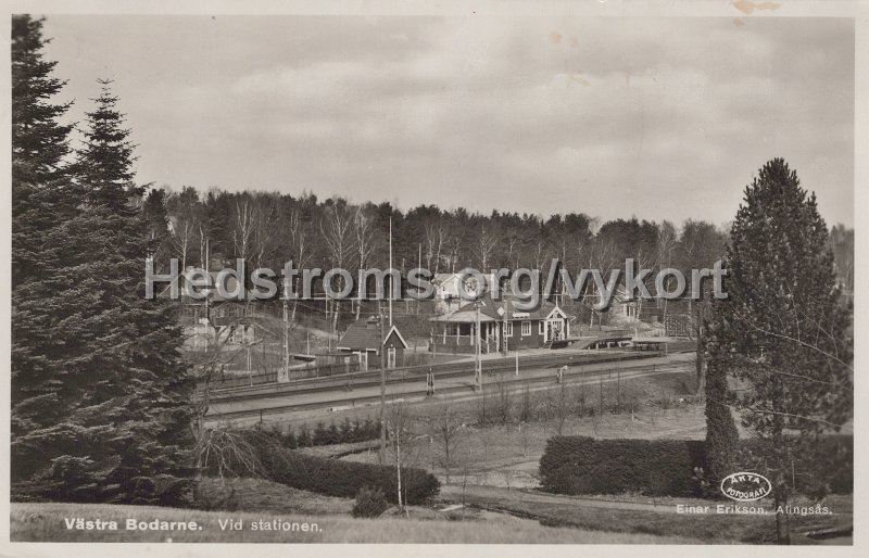 Vastra Bodarne. Vid stationen. Postganget16 juni 1946. Einar Erikson, Alingsas.jpg - Västra Bodarne. Vid stationen.Postgånget16 juni 1946.Einar Erikson, Alingsås.