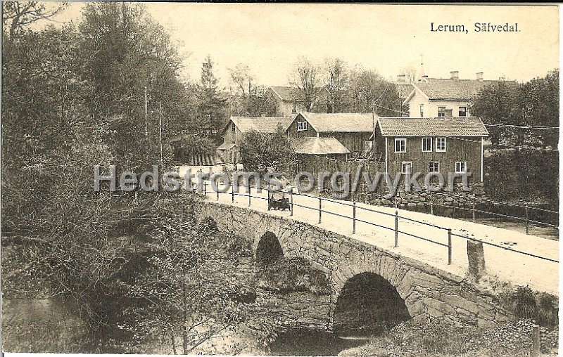 Lerum, Safvedal. Postganget 25 december 1917.jpg - Lerum, Säfvedal.Daterat 29 dec 1918Förlag Svenska Litografiska AB