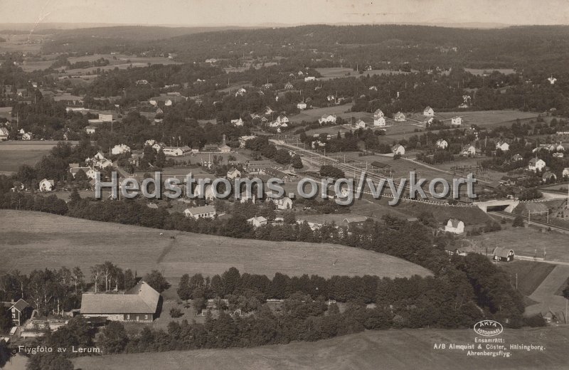 Flygfoto over Lerum. Postganget 10 augusti 1946.  A  B Almquist  Coster, Halsingborg. Ahrenbersflyg. Lilljeqvist.jpg - Flygfoto över Lerum.Postgånget 10 augusti 1946.Ensamrätt: A/B Almquist & Cöster, Hälsingborg. Ahrenbersflyg. Lilljeqvist.