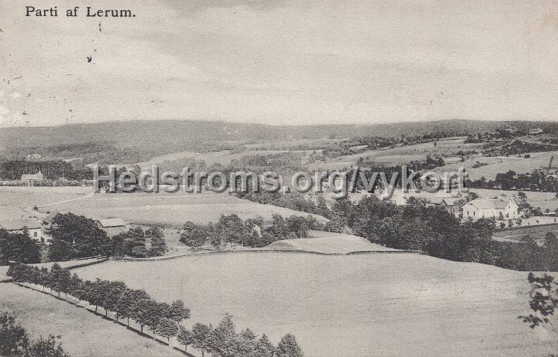 Parti af Lerum. Postganget 23 september 1902. Forlag Lac. Hægerstrom, Lerum.jpg - Parti af Lerum.Postgånget 23 september 1902.Förlag: Jac. Hægerström, Lerum.