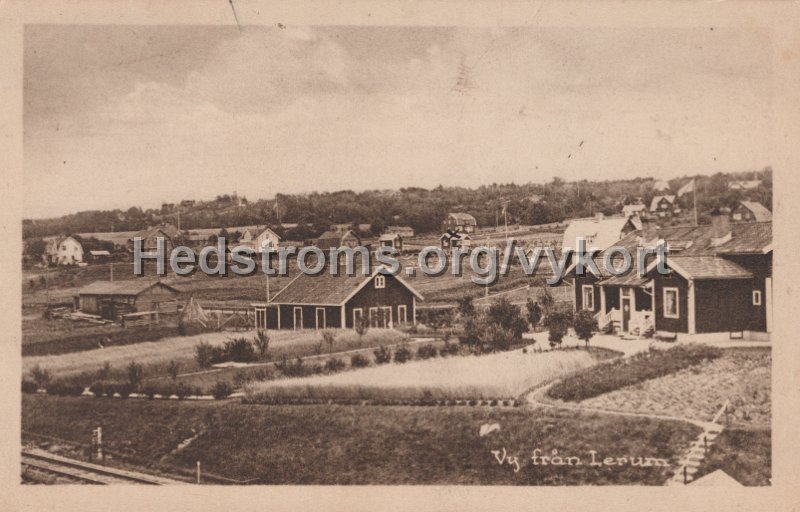 Vy fran Lerum. Postganget 1 juli 1927. Foto o. forlag C.A Traff, Goteborg.jpg - Vy från Lerum.Postgånget 1 juli 1927.Foto o. förlag: C.A Träff, Göteborg.